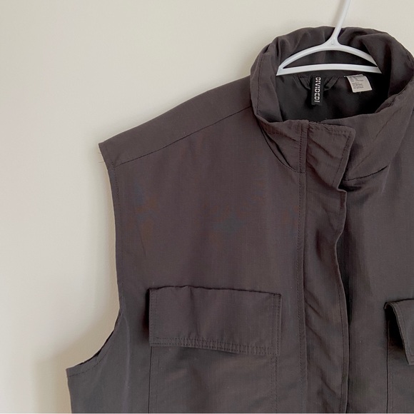 H&M // utility vest - Picture 3 of 6